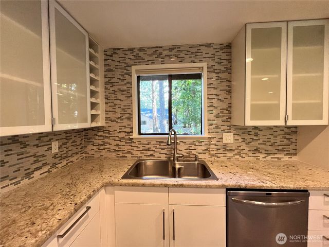 17 Basin View Circle, Bellingham, WA 98229