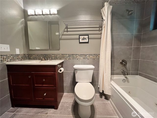 17 Basin View Circle, Bellingham, WA 98229