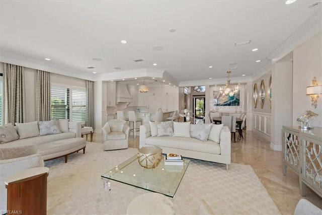 3168 Pacific DR, Naples, FL 34119