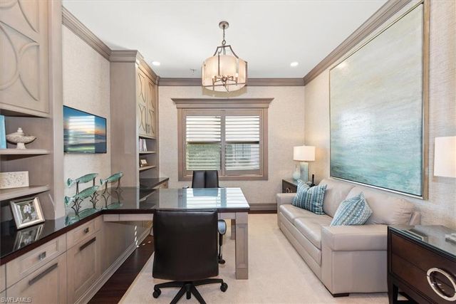 3168 Pacific DR, Naples, FL 34119