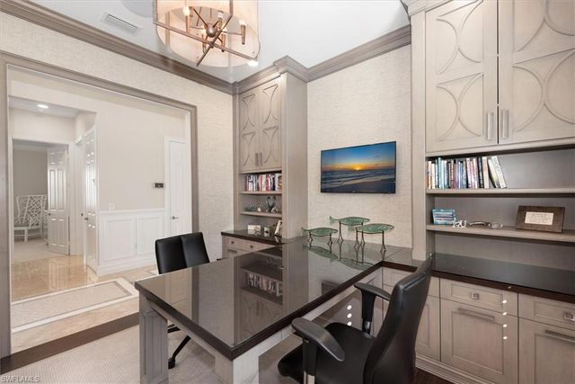 3168 Pacific DR, Naples, FL 34119