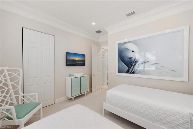 3168 Pacific DR, Naples, FL 34119