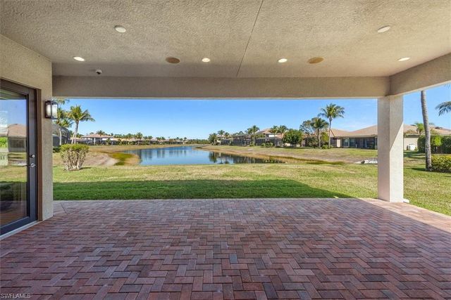 3168 Pacific DR, Naples, FL 34119