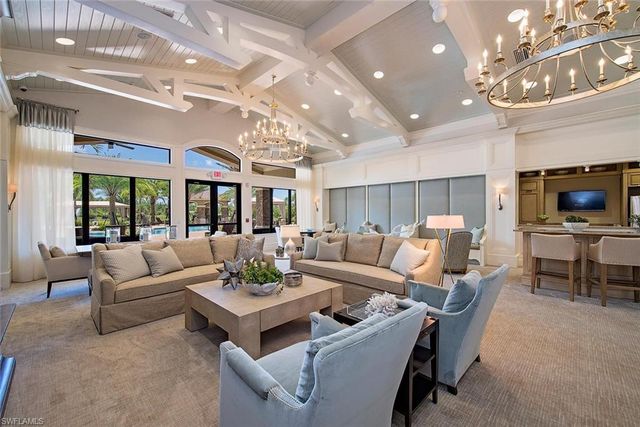 3168 Pacific DR, Naples, FL 34119