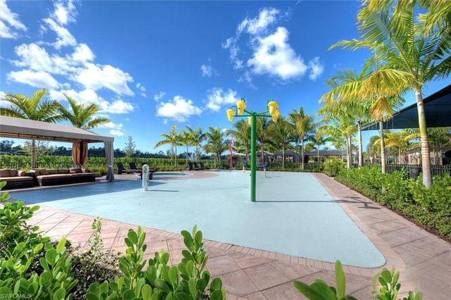 3168 Pacific DR, Naples, FL 34119