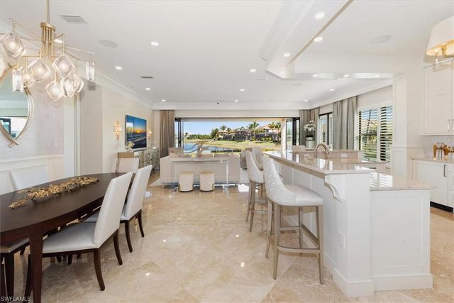 3168 Pacific DR, Naples, FL 34119