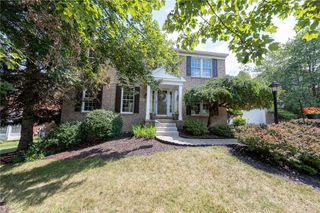 366 Valerie Dr, Cranberry Twp, PA 16066