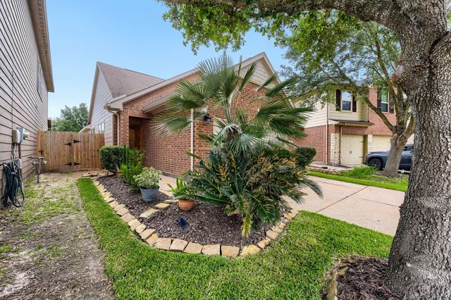 8251 Sardina Shore Drive, Cypress, TX 77433