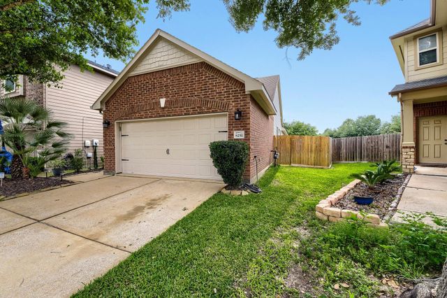 8251 Sardina Shore Drive, Cypress, TX 77433