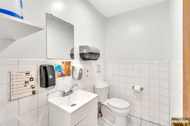 308 38th Street, Union City, NJ 07087