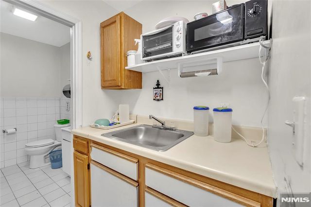 308 38th Street, Union City, NJ 07087