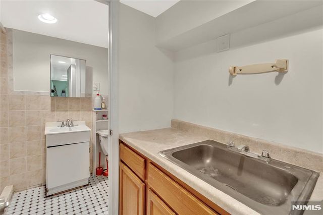 308 38th Street, Union City, NJ 07087