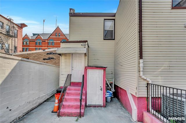 308 38th Street, Union City, NJ 07087