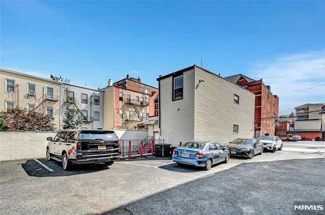 308 38th Street, Union City, NJ 07087