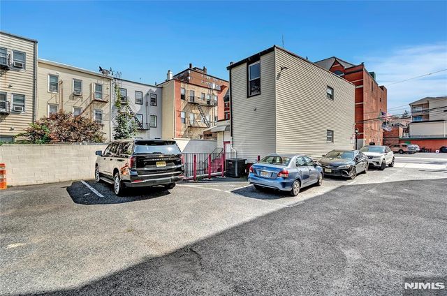 308 38th Street, Union City, NJ 07087