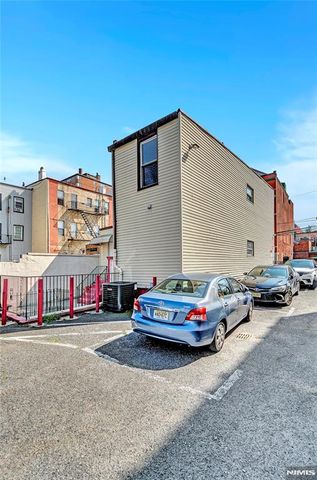 308 38th Street, Union City, NJ 07087
