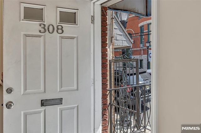 308 38th Street, Union City, NJ 07087