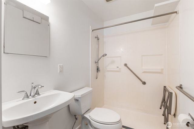 1105 E Terrace Avenue, Moses Lake, WA 98837