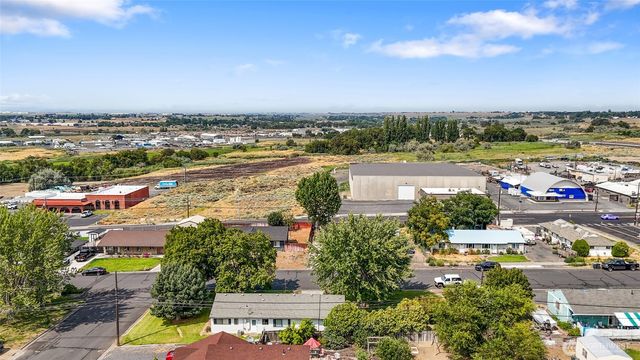 1105 E Terrace Avenue, Moses Lake, WA 98837