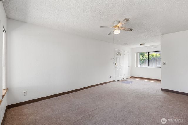 1105 E Terrace Avenue, Moses Lake, WA 98837