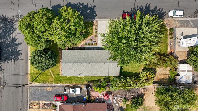 1105 E Terrace Avenue, Moses Lake, WA 98837