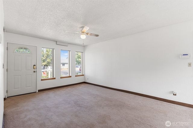 1105 E Terrace Avenue, Moses Lake, WA 98837
