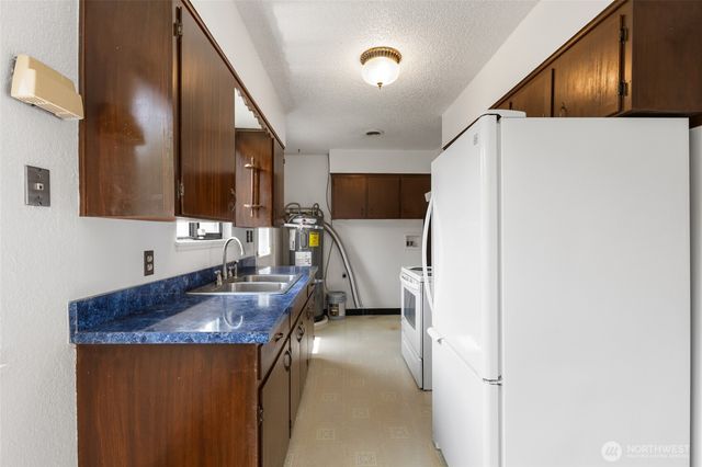 1105 E Terrace Avenue, Moses Lake, WA 98837