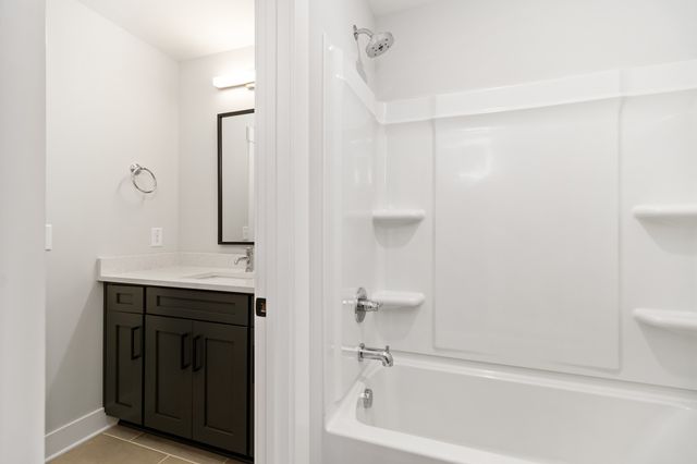 24 Port Royal Estate, Adams, TN 37010