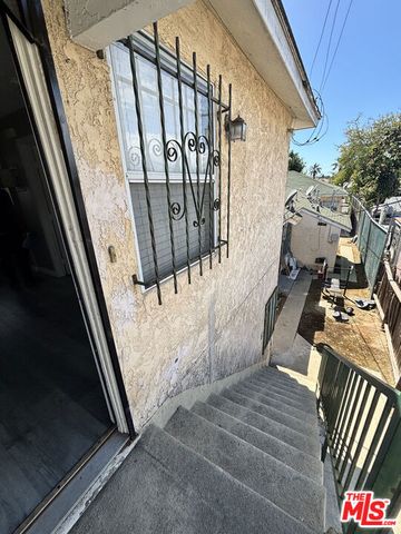 1000 N Sloan Avenue, Compton, CA 90221