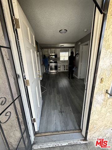 1000 N Sloan Avenue, Compton, CA 90221