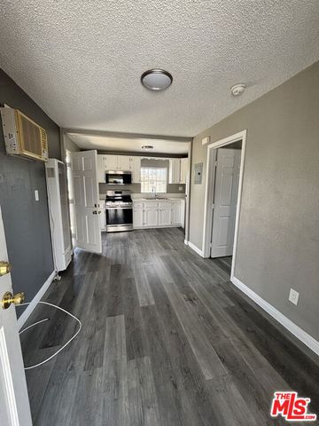 1000 N Sloan Avenue, Compton, CA 90221