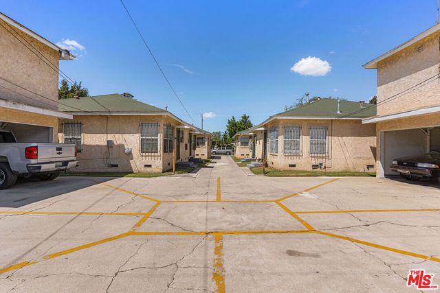 1000 N Sloan Avenue, Compton, CA 90221