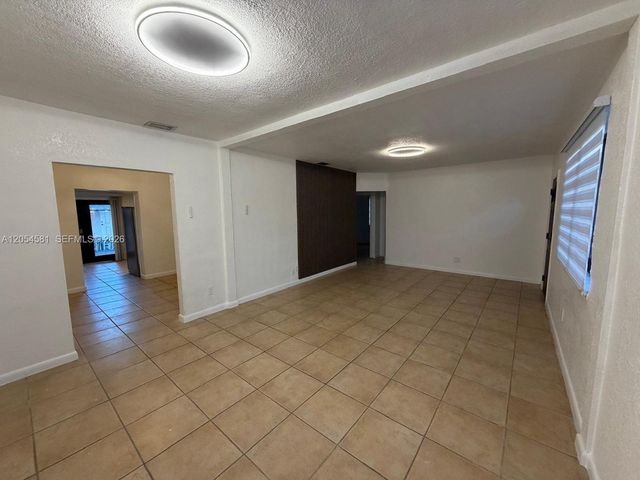 165 Lawn Way 165, Miami Springs, FL 33166