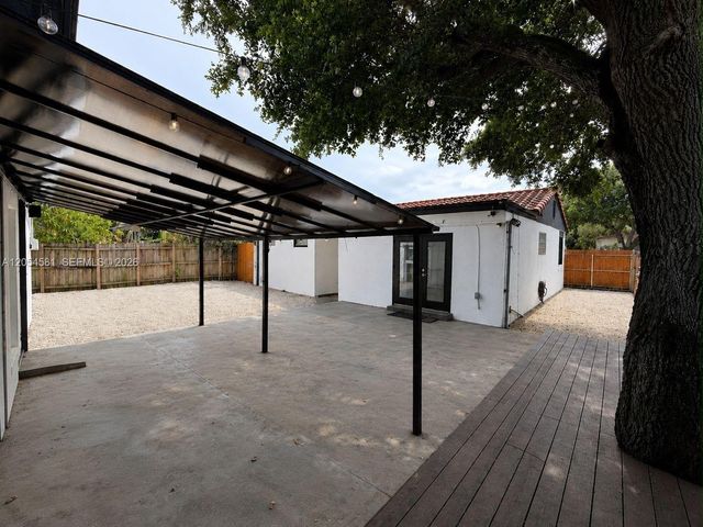 165 Lawn Way 165, Miami Springs, FL 33166
