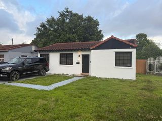 165 Lawn Way 165, Miami Springs, FL 33166