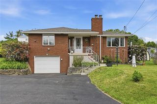 210 Pontiac Ave, Mccandless, PA 15237