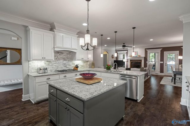 2715 Natures Trail SE, Owens Cross Roads, AL 35763