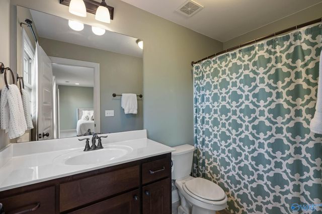 2715 Natures Trail SE, Owens Cross Roads, AL 35763