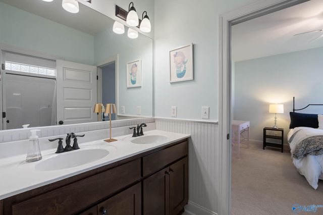 2715 Natures Trail SE, Owens Cross Roads, AL 35763