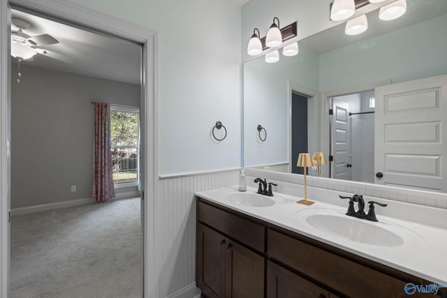 2715 Natures Trail SE, Owens Cross Roads, AL 35763