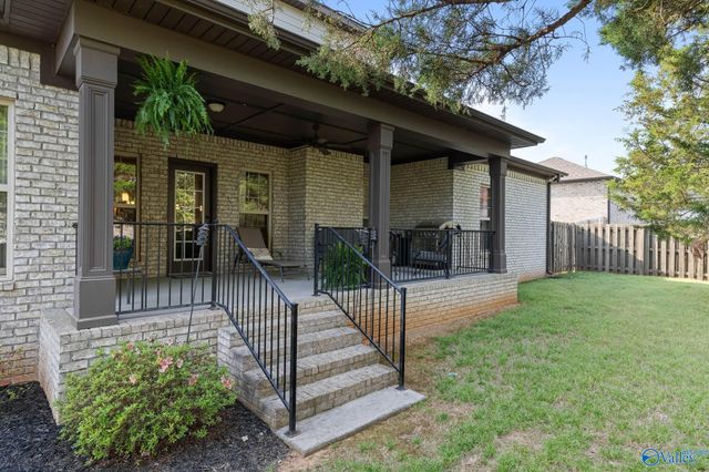 2715 Natures Trail SE, Owens Cross Roads, AL 35763