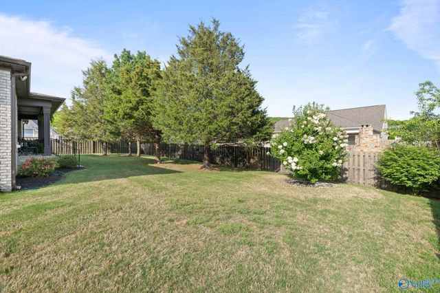 2715 Natures Trail SE, Owens Cross Roads, AL 35763