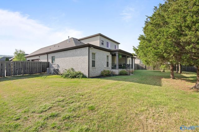 2715 Natures Trail SE, Owens Cross Roads, AL 35763