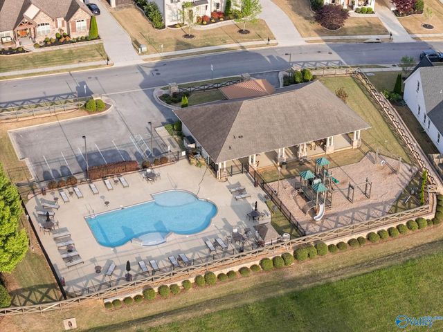2715 Natures Trail SE, Owens Cross Roads, AL 35763