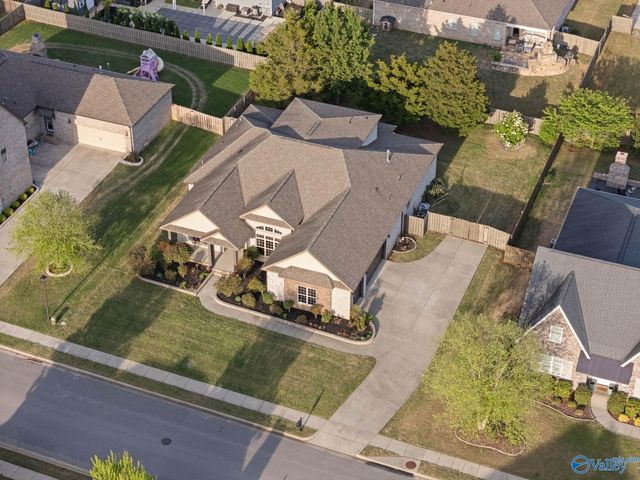 2715 Natures Trail SE, Owens Cross Roads, AL 35763