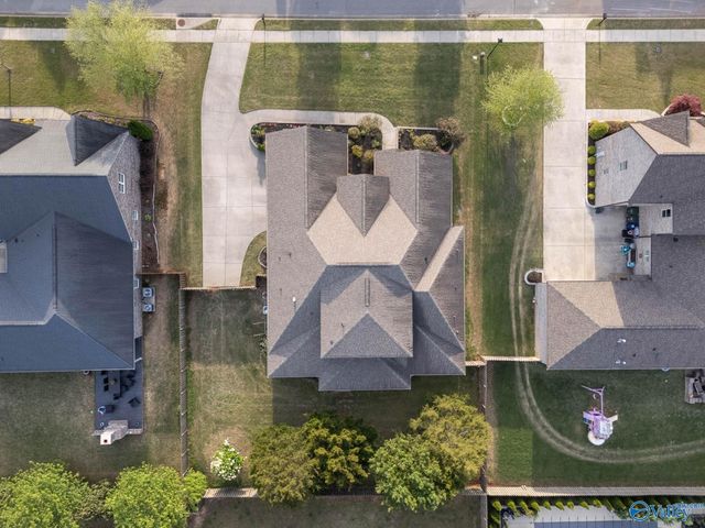 2715 Natures Trail SE, Owens Cross Roads, AL 35763