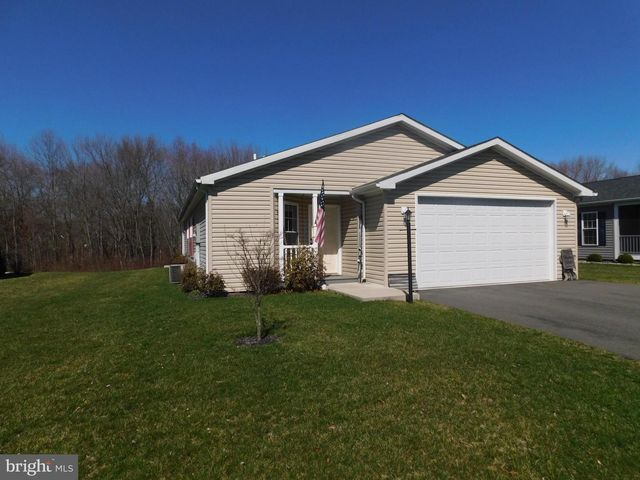 31 SANDPIPER DR, Bechtelsville, PA 19505