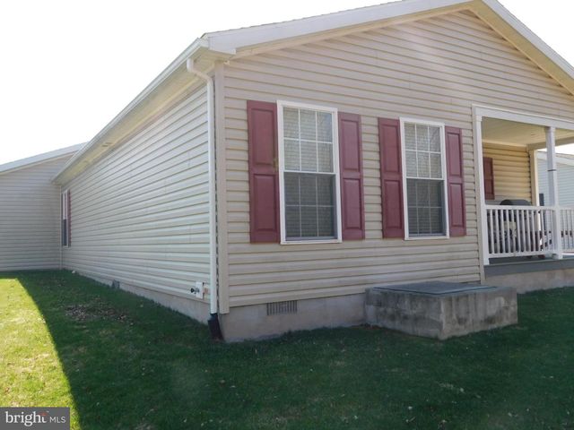 31 SANDPIPER DR, Bechtelsville, PA 19505