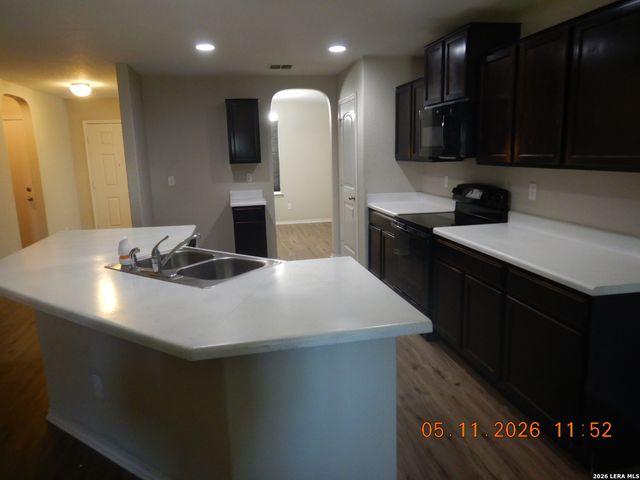 5711 Espada Clf, San Antonio, TX 78222