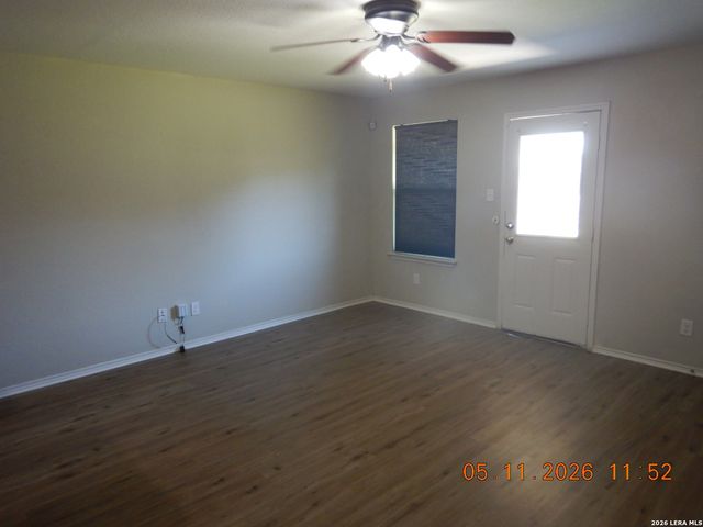 5711 Espada Clf, San Antonio, TX 78222